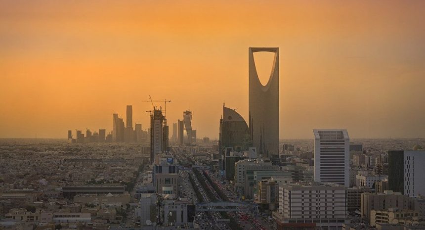 إيران تتهم السعودية بدفع مليارات الدولارات إلى الولايات المتحدة وإسرائيل